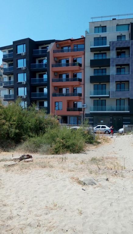 Sunshine Apartment Pomorie Exterior photo