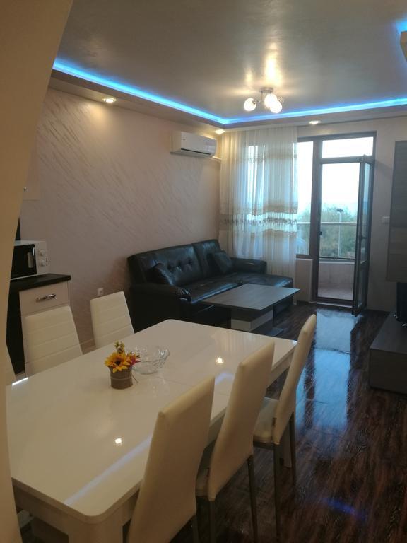 Sunshine Apartment Pomorie Exterior photo